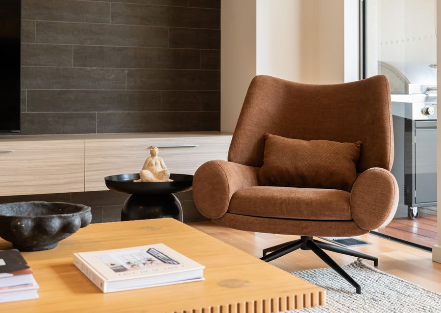 Aura Family Home by the Bay