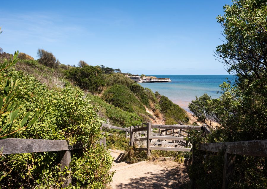 Walk to the beach 