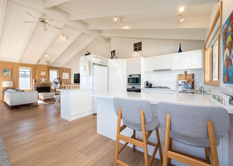 Fully equipped stunning kitchen 