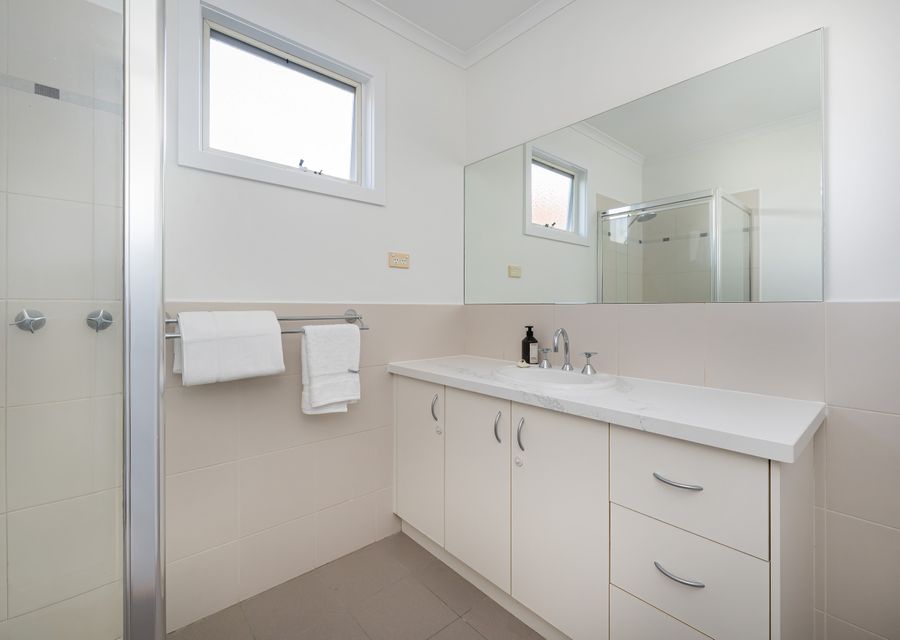 Master bedroom ensuite with shower 