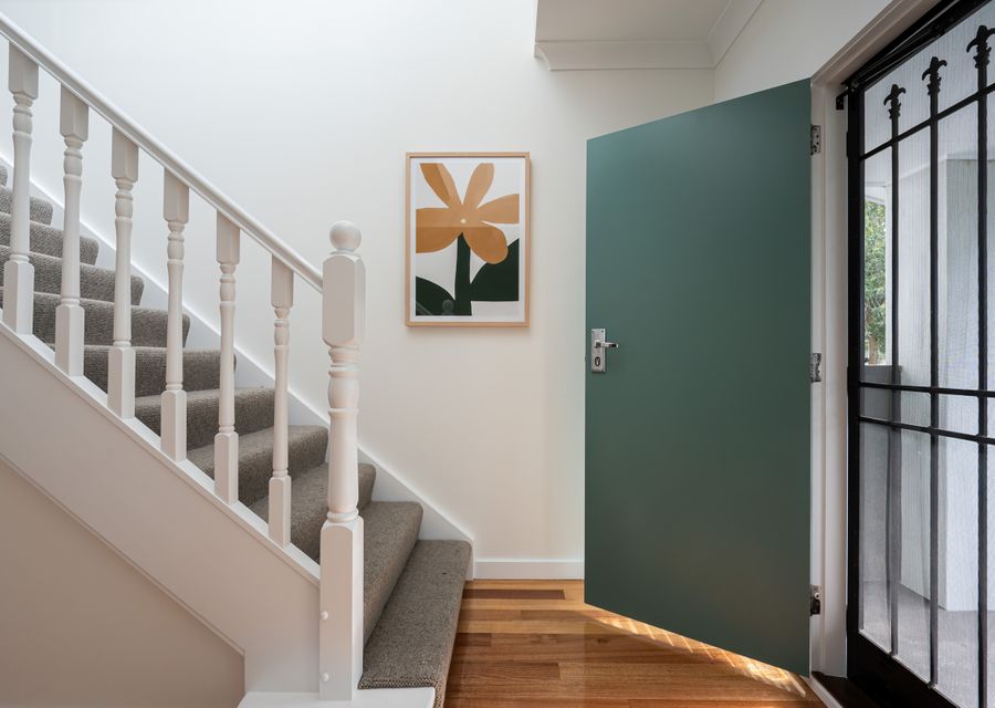 Upstairs to the bedrooms 