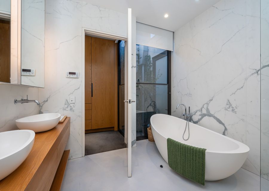 Ensuite