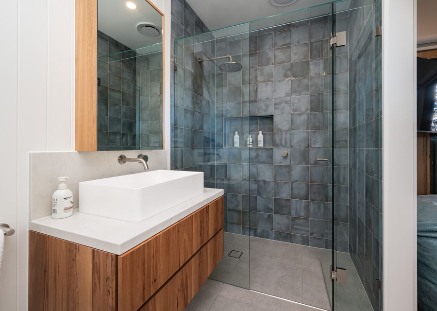Bunk room ensuite