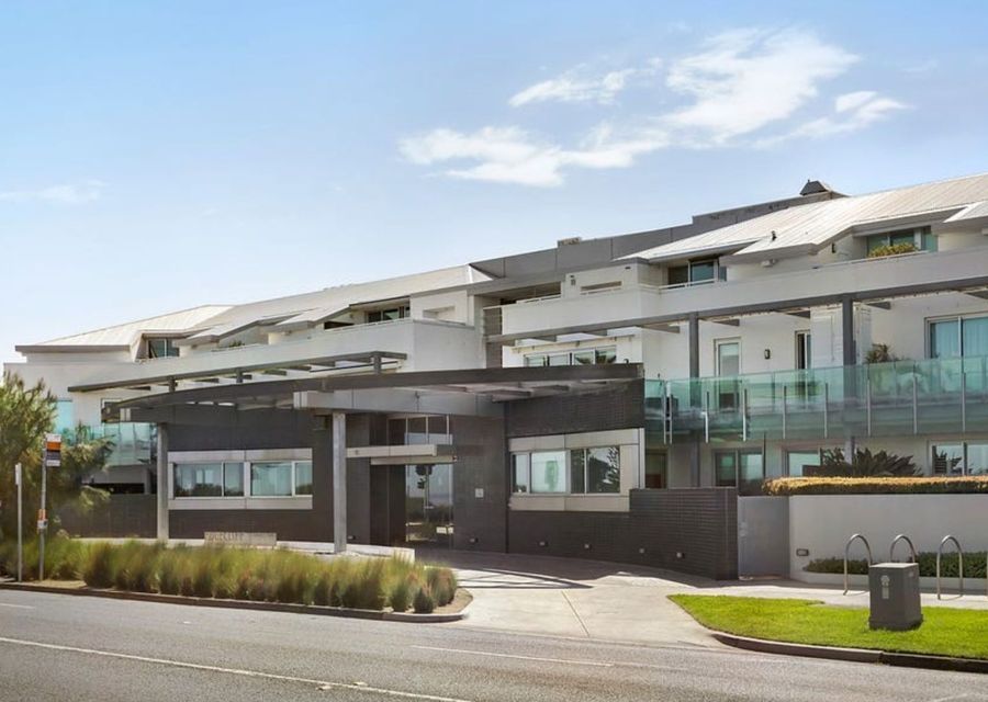 Walk across the road to the beach and stroll to the shops and restaurants