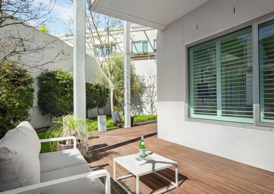 Secure courtyard