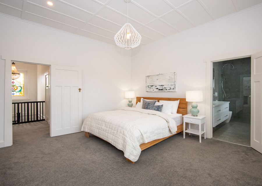 Main bedroom with ensuite