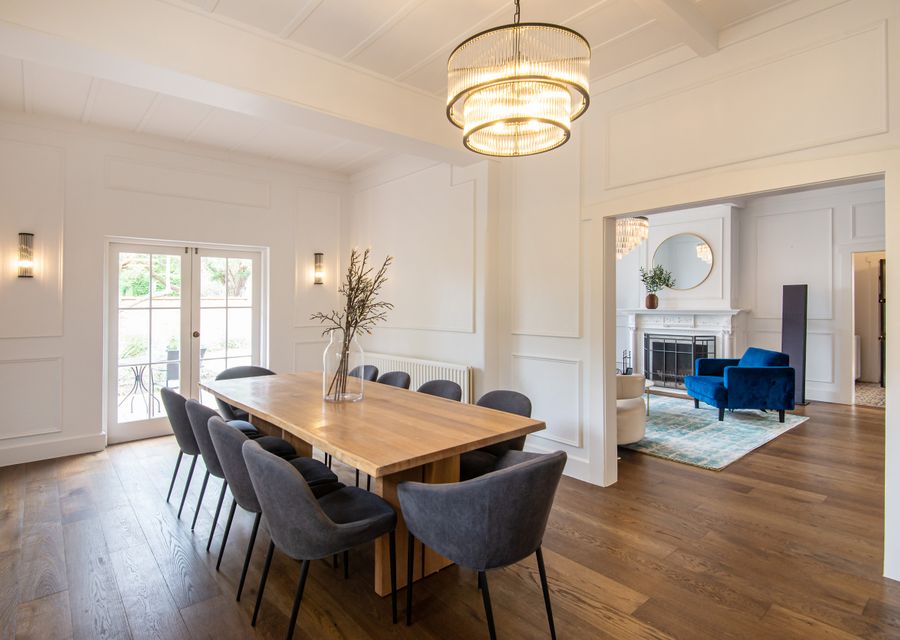 Formal dining 
