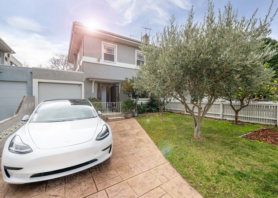 Driveway parking (please note garage not available for guest use)