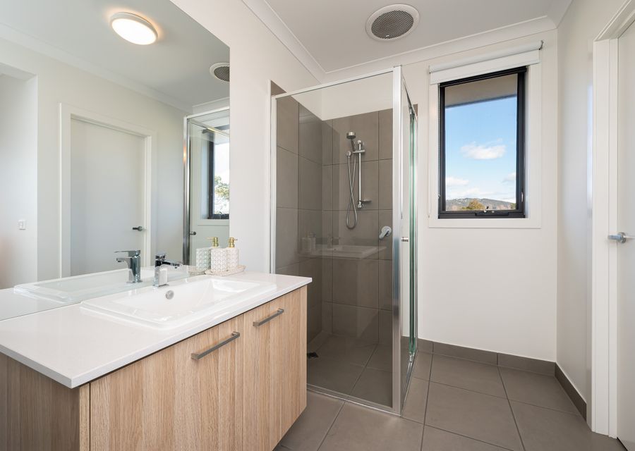 MAster bedroom ensuite 