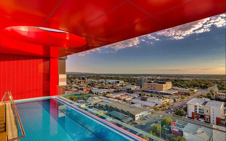 Dianthus – Central Adelaide Skyline Retreat