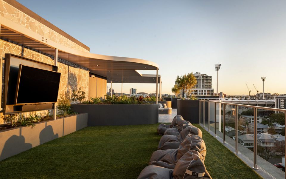 The Sinclair – A Luxurious Apartment with Rooftop Pool