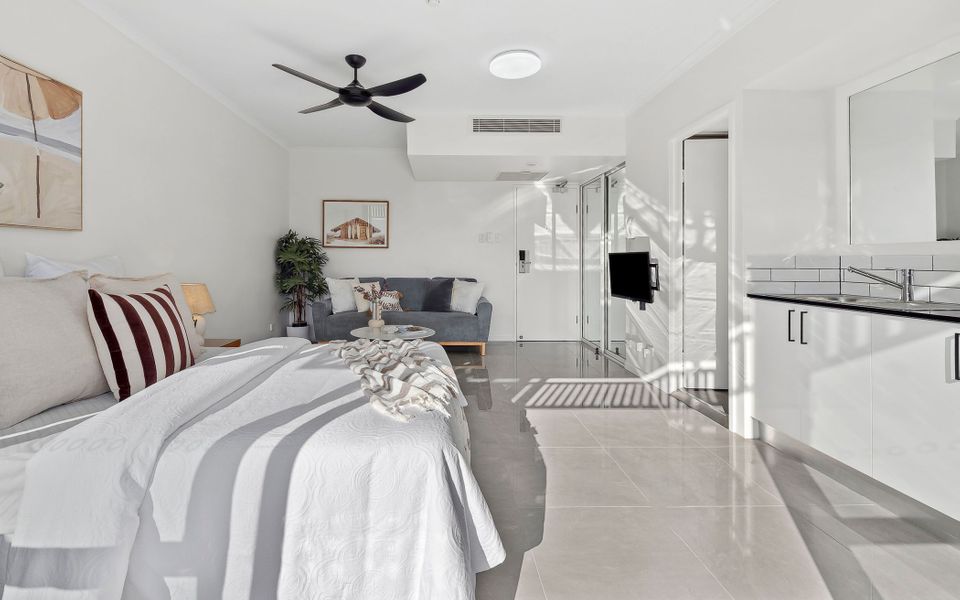 Rydges Plaza Esplanade 54 with stunning ocean views
