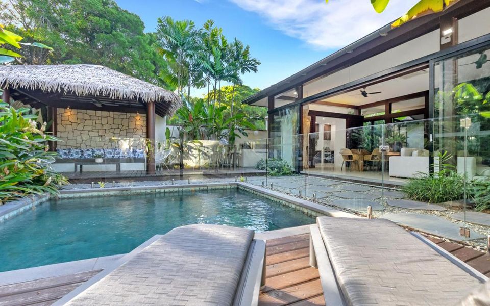 Pura Palm Cove – Two luxury Balinese villas