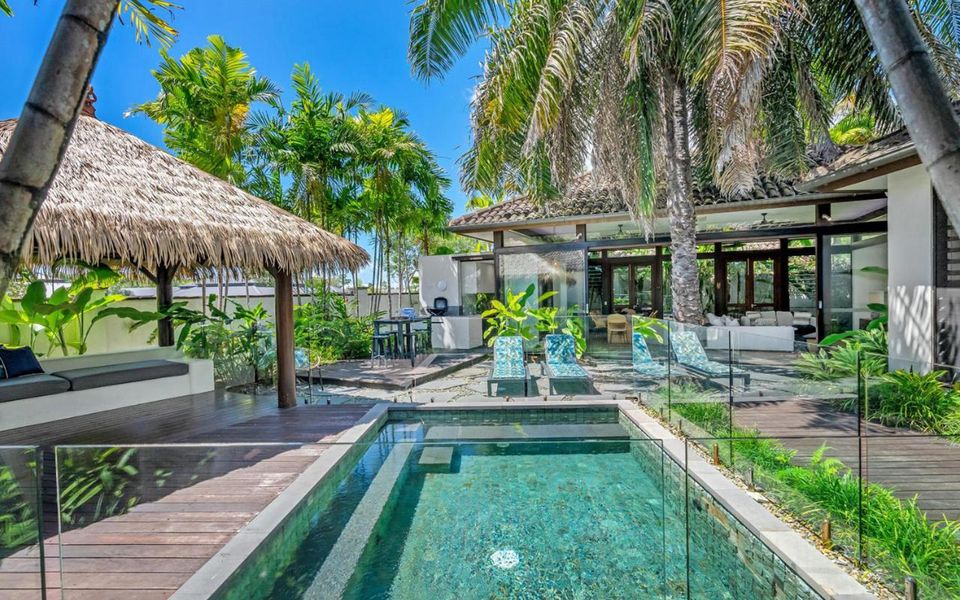 Pura Palm Cove – Two luxury Balinese villas