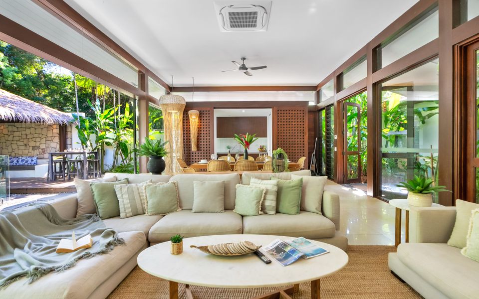 Pura Palm Cove – Two luxury Balinese villas