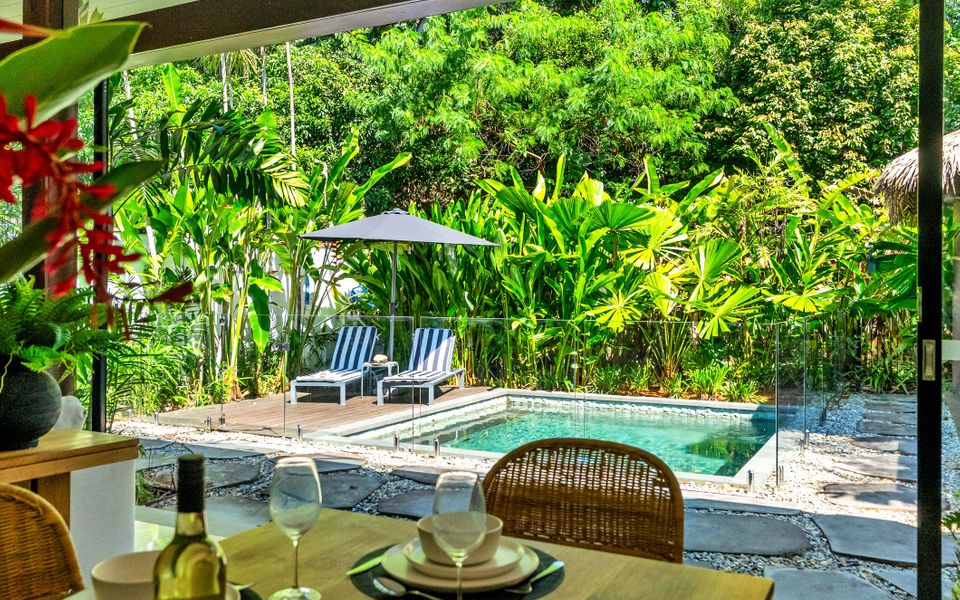 Pura Palm Cove – Two luxury Balinese villas