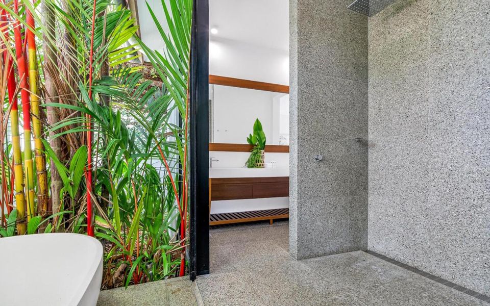 Pura Palm Cove – Two luxury Balinese villas