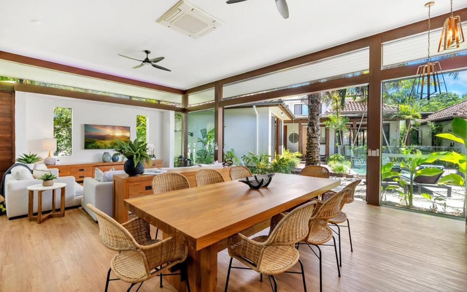 Pura Palm Cove – Two luxury Balinese villas