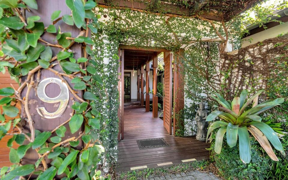Pura Palm Cove – Two luxury Balinese villas