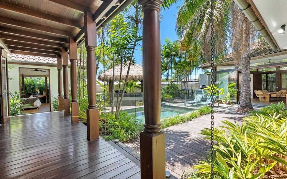 Pura Palm Cove – Two luxury Balinese villas