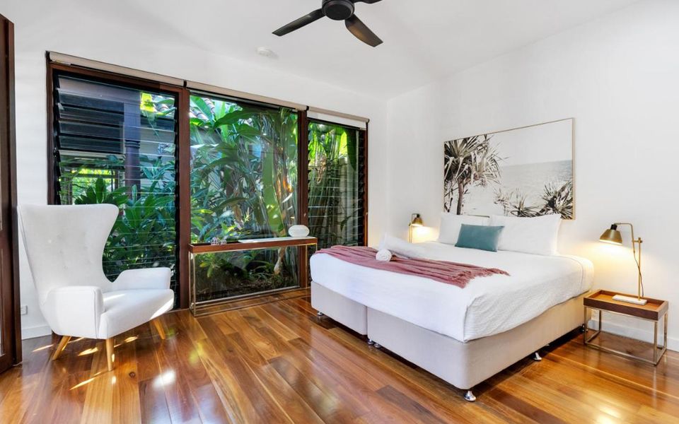 Pura Palm Cove – Two luxury Balinese villas