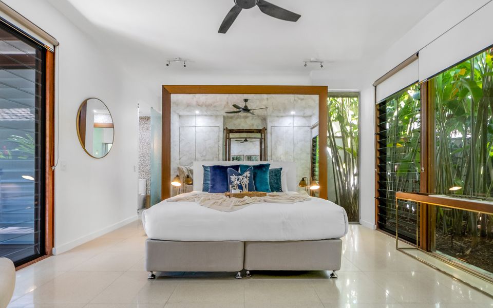 Pura Palm Cove – Two luxury Balinese villas