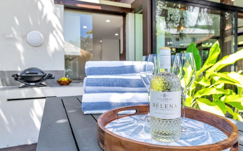 Pura Palm Cove – Two luxury Balinese villas