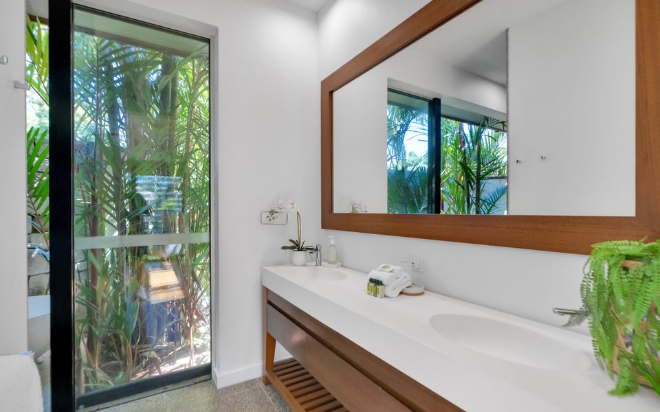 Pura Palm Cove – Two luxury Balinese villas