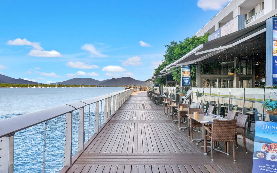 25 Harbour Lights with Magical Water Views