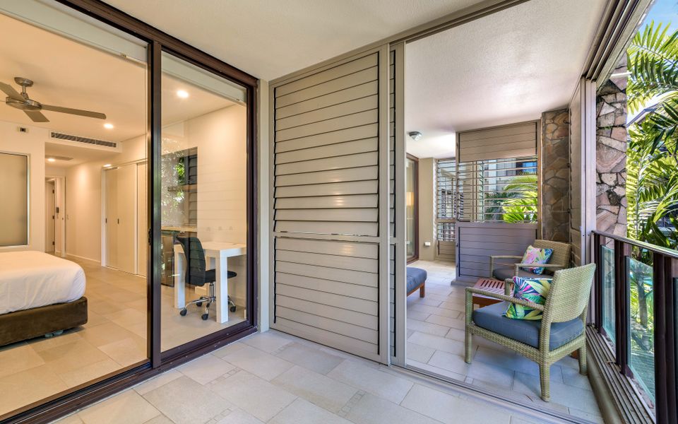 228-229 Luxury Beachfront Resort Pam Cove
