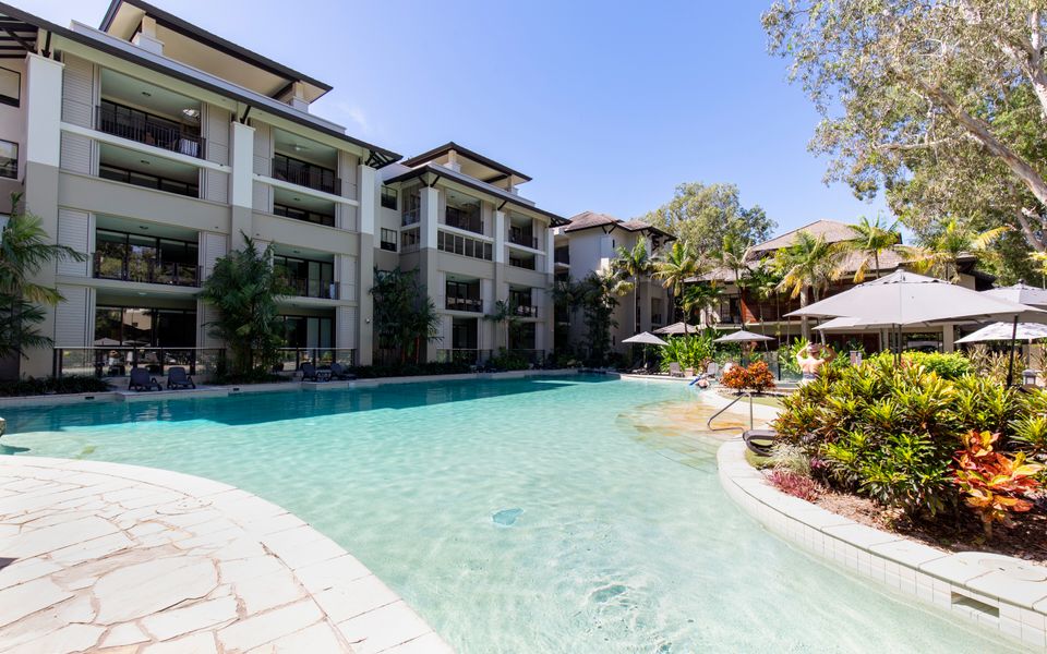 228-229 Luxury Beachfront Resort Pam Cove
