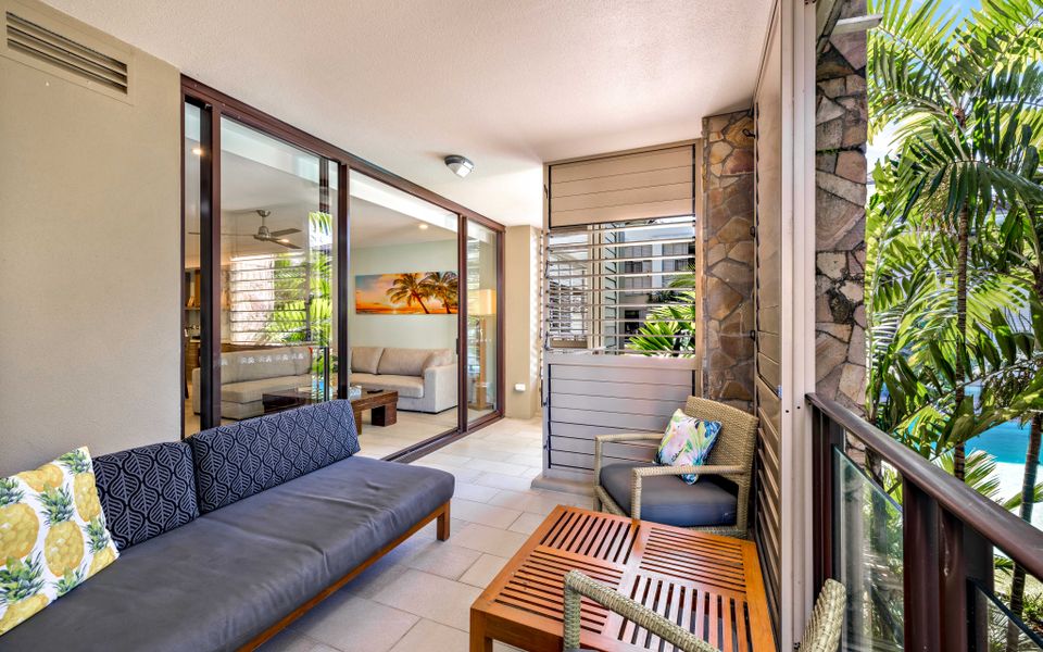 228-229 Luxury Beachfront Resort Pam Cove