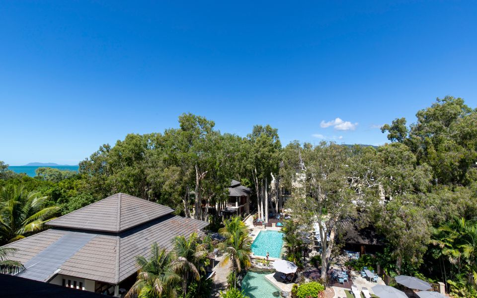 218 Luxury Beachfront Resort in Palm Cove