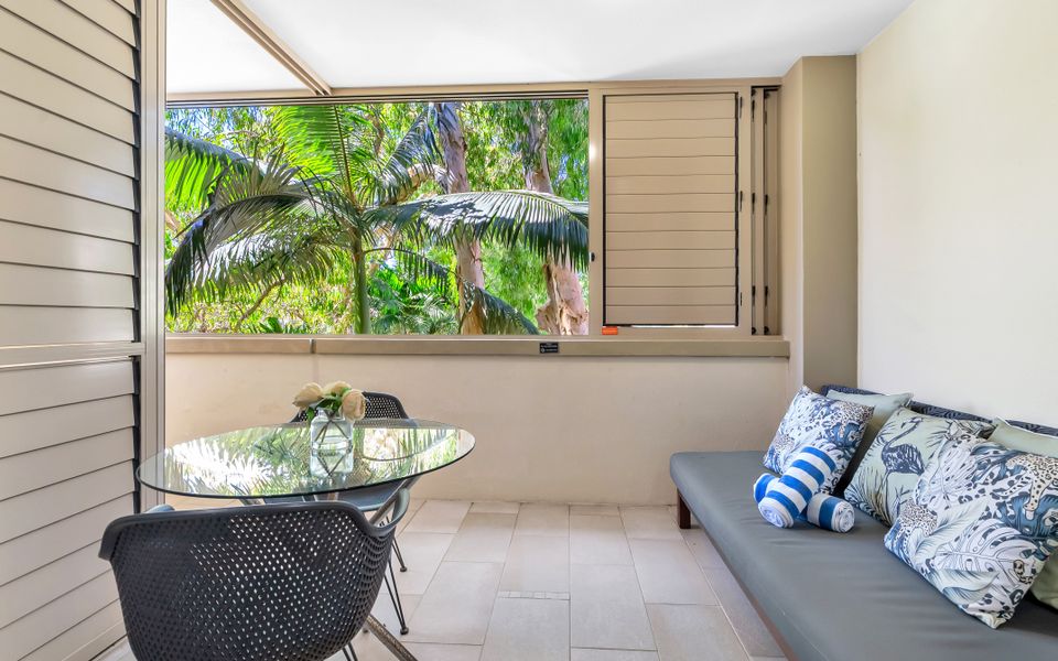 328 Stylish Studio in Beachfront Resort Palm Cove