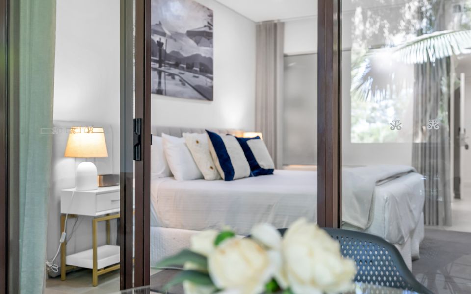 328 Stylish Studio in Beachfront Resort Palm Cove