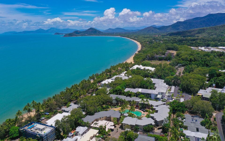 328-329 Luxury Beachfront Resort Palm Cove