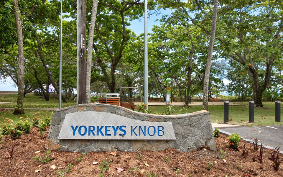 4 Sims Esplanade Yorkeys Knob