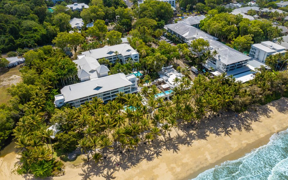 14 Alamanda Resort ‘Where Pure Luxury meets the Coral Sea’