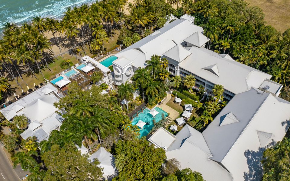 88 Alamanda Palm Cove Luxury Suite with Ocean Views