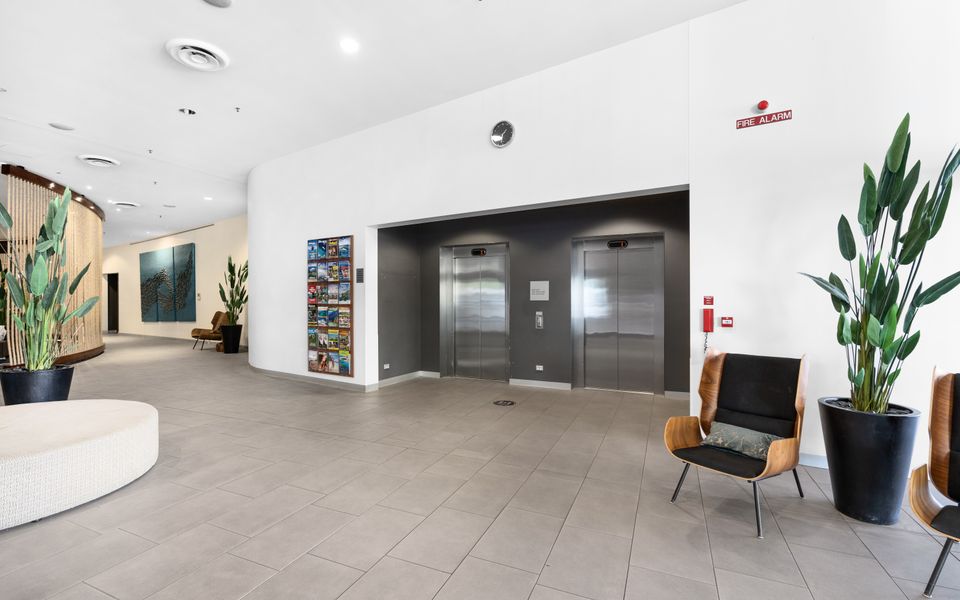 703 Harbour Lights Cairns Apartment with water views