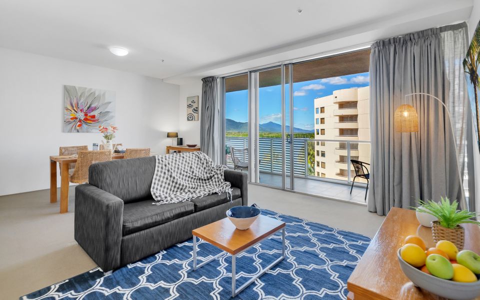703 Harbour Lights Cairns Apartment with water views