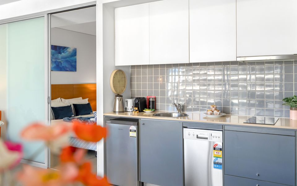 703 Harbour Lights Cairns Apartment with water views
