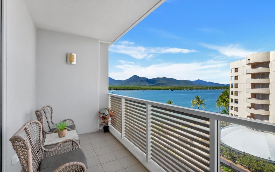 703 Harbour Lights Cairns Apartment with water views
