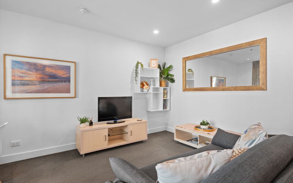 Beachside Apartment in Glenelg