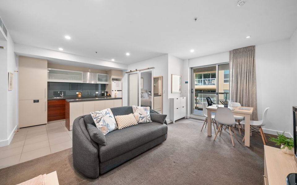 Beachside Apartment in Glenelg