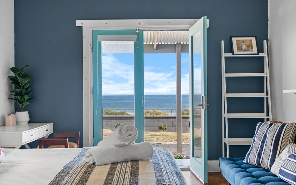 Sea Glass Cottage on the Esplanade