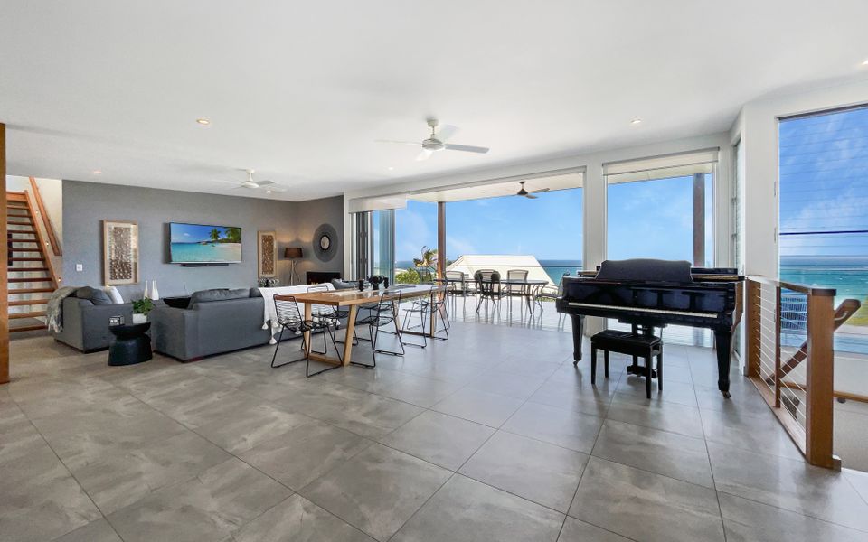 6 Mona Vista Court