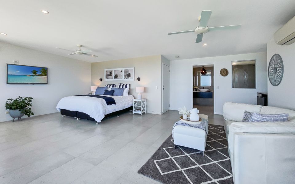 6 Mona Vista Court