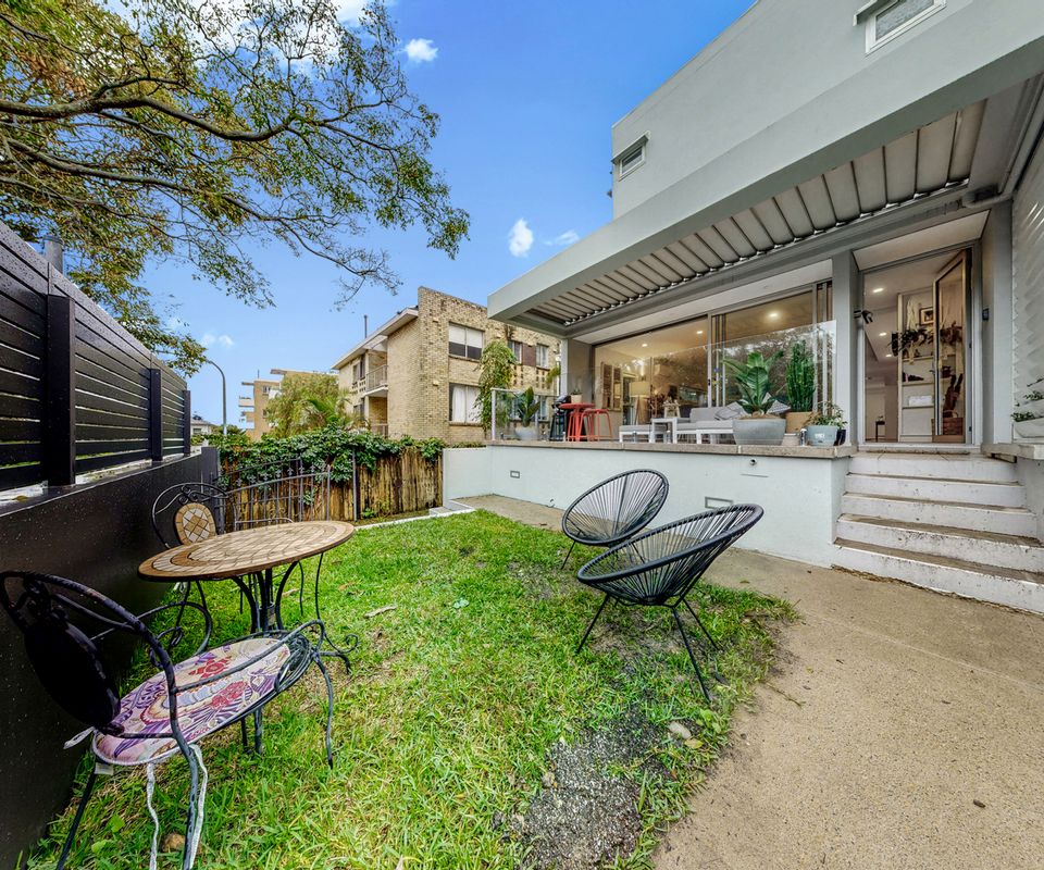 Salty Oasis, Bondi Beach ISYD